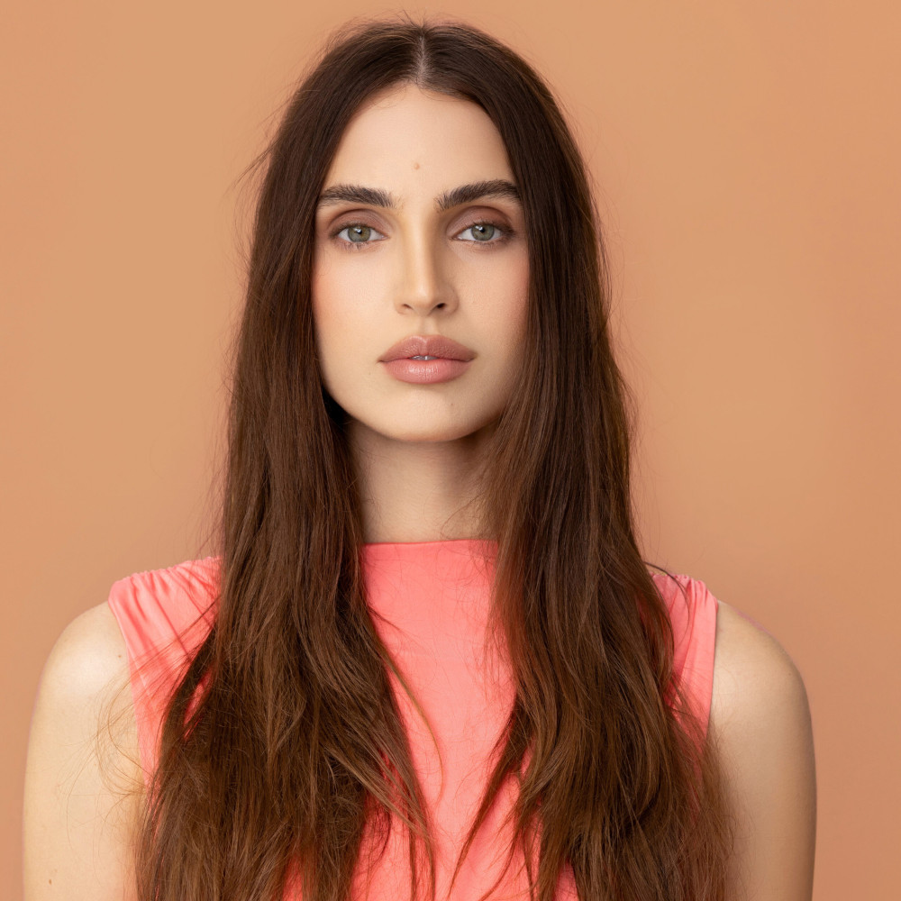 brunette model for youthlock before