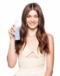 Style Sea Salt Spray Model with Product